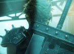 Cloud axlar finklänning även i Final Fantasy VII-remaken